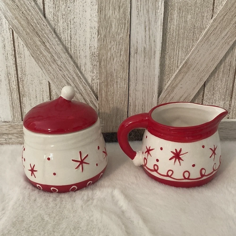 Magenta Home Santa Claus and Mrs. Claus Sugar and Cream Set